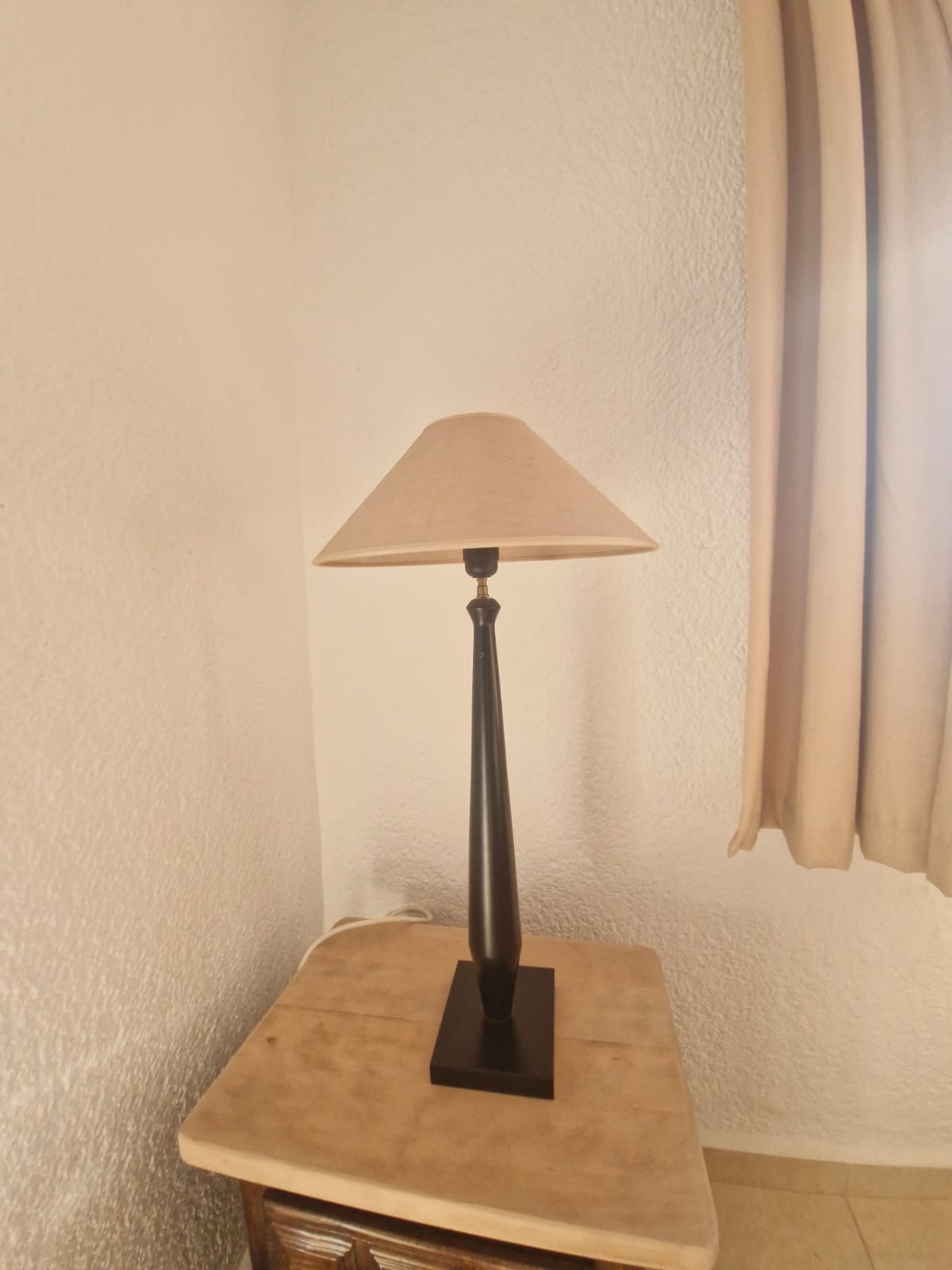Elegant bedside lamp