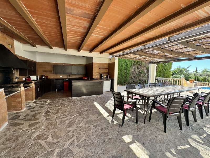 Summer kitchen